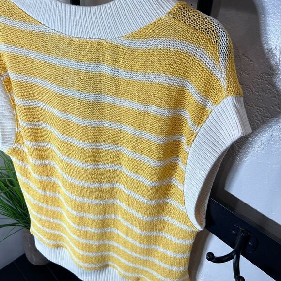 Zara Women’s V-Neck Striped Oversized Knitted Vest Yellow, Size Small - Picture 4 of 13